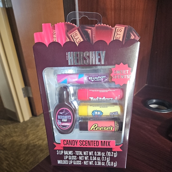 Hershey's Other - Hershey's Candy Scented Mix Lip Set